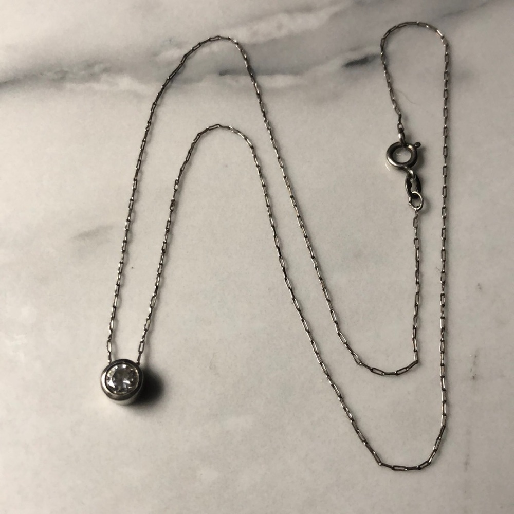 Round CZ in sterling silver with paper clip chain‎